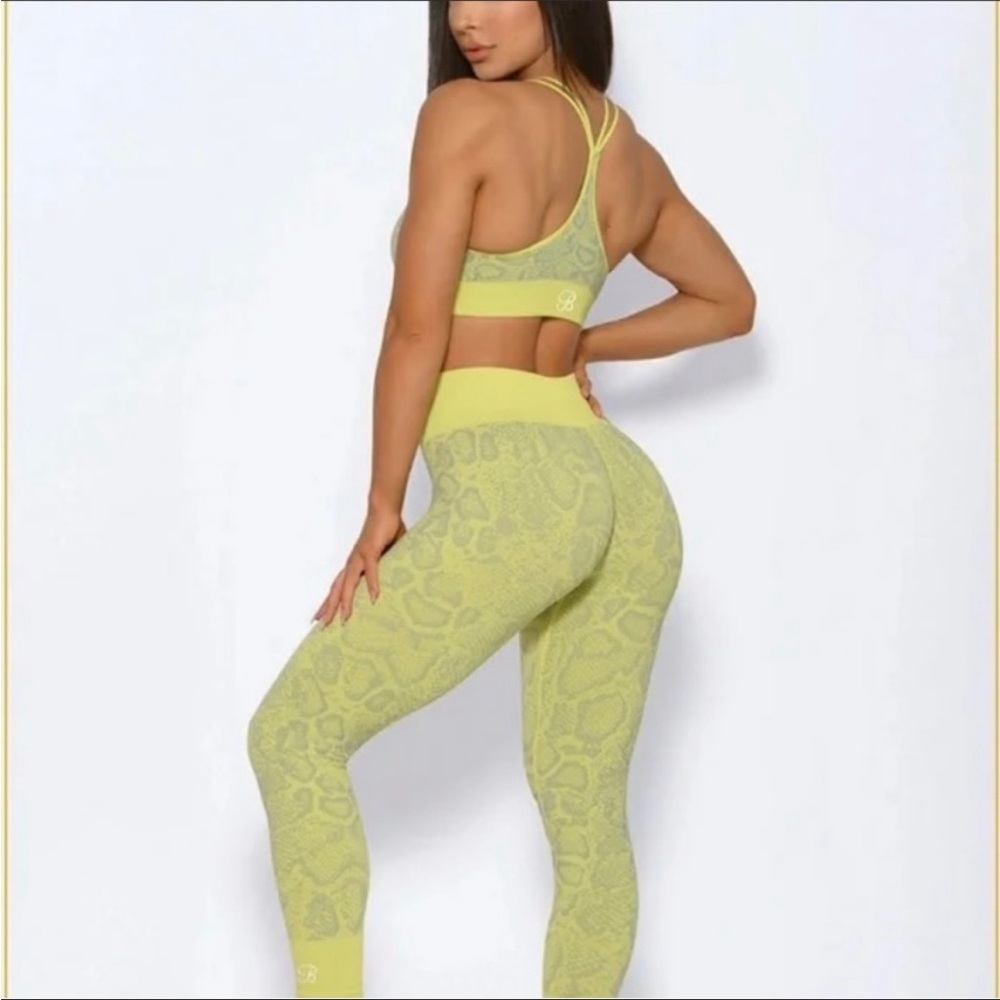 Yellow Bombshell Sportsbra Snake Seamless